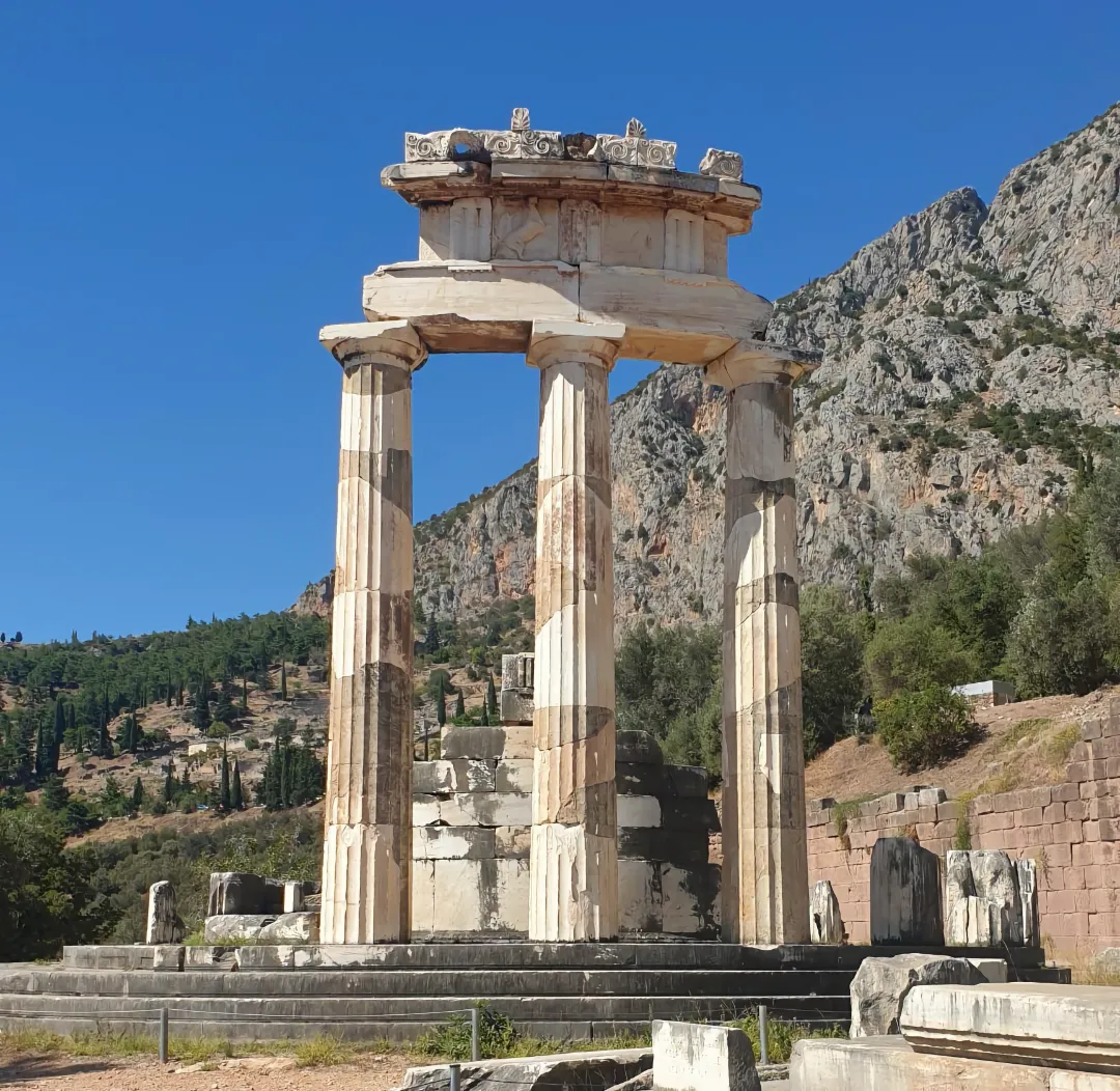 Delphi-Tholos im Heiligtum der Athena Pronaia Delphi-Tholos im Heiligtum der Athena Pronaia